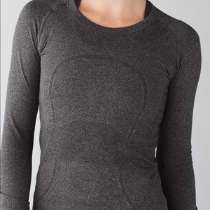Lululemon gray long sleeve top
